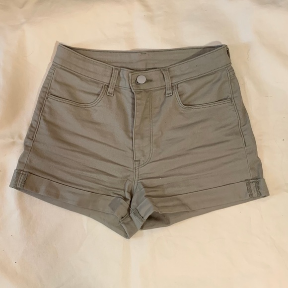 H&M Pants - Green Shorts FINAL PRICE